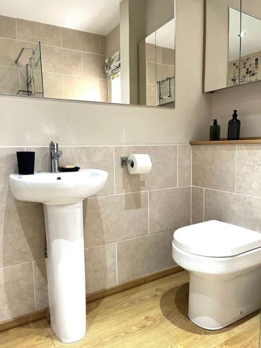 מטלוק Olive Holiday Cottage Matlock מראה חיצוני תמונה