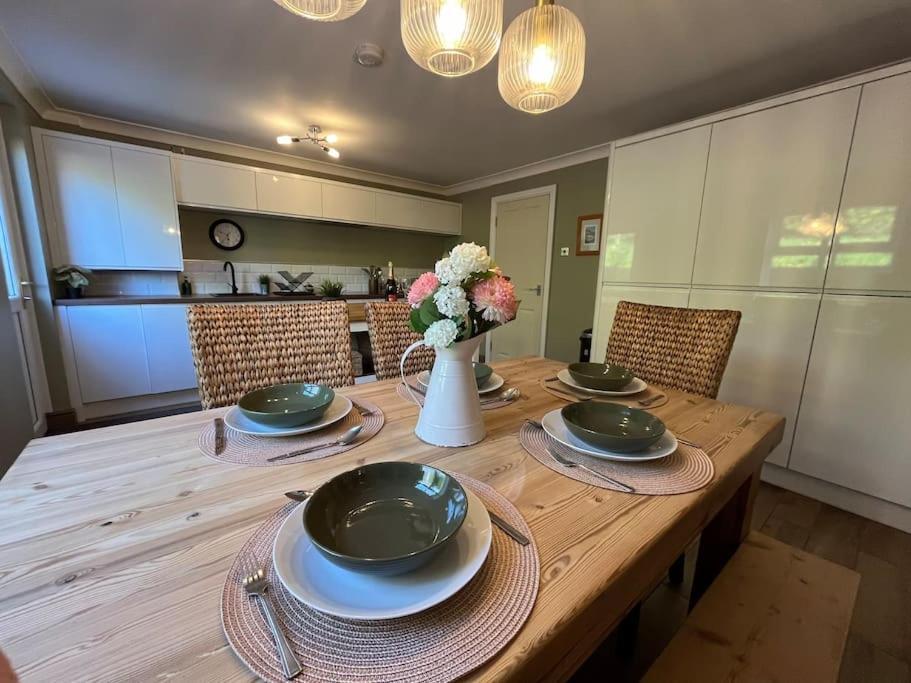 מטלוק Olive Holiday Cottage Matlock מראה חיצוני תמונה
